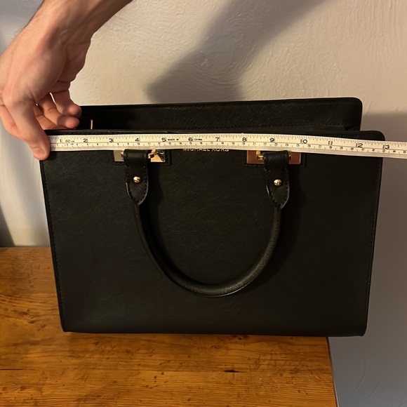 Michael Kors black leather bag - Picture 5 of 7